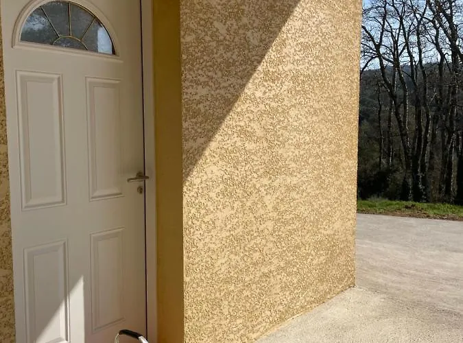 Proche Et Foret * カルカソンヌ