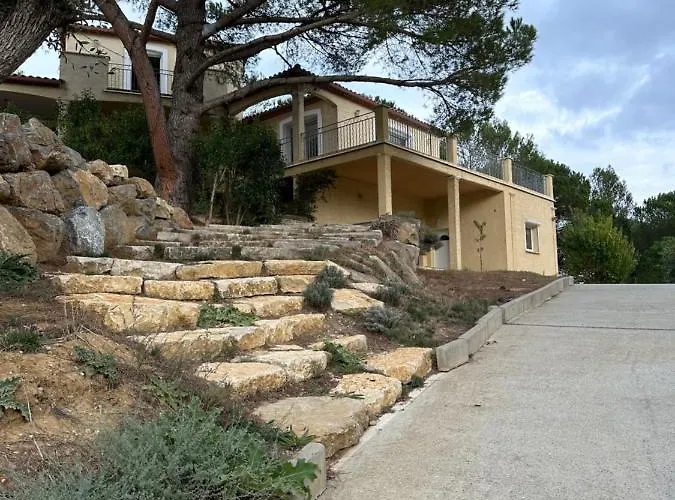 Proche Et Foret * カルカソンヌ